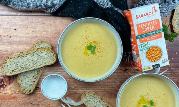 Velouté automnal de lentilles corail au lait de coco et gingembre