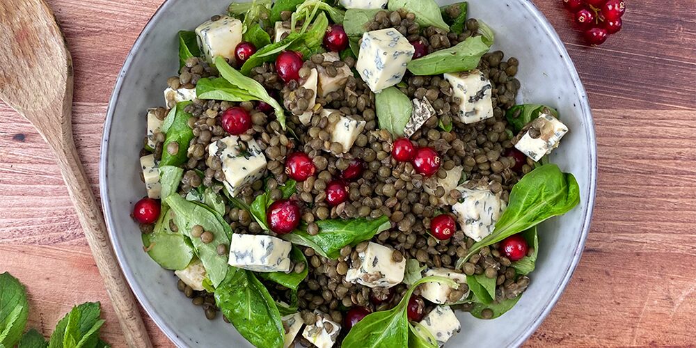 Salade de lentille verte du Puy A.O.P et fourme d’Ambert A.O.P.