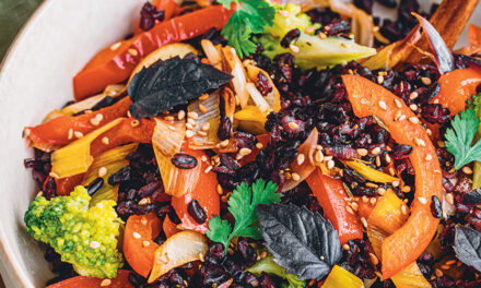 Riz noir aux légumes sautés