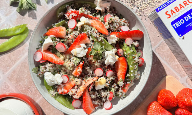 Quinoa printanier aux fraises fraîches & radis croquants